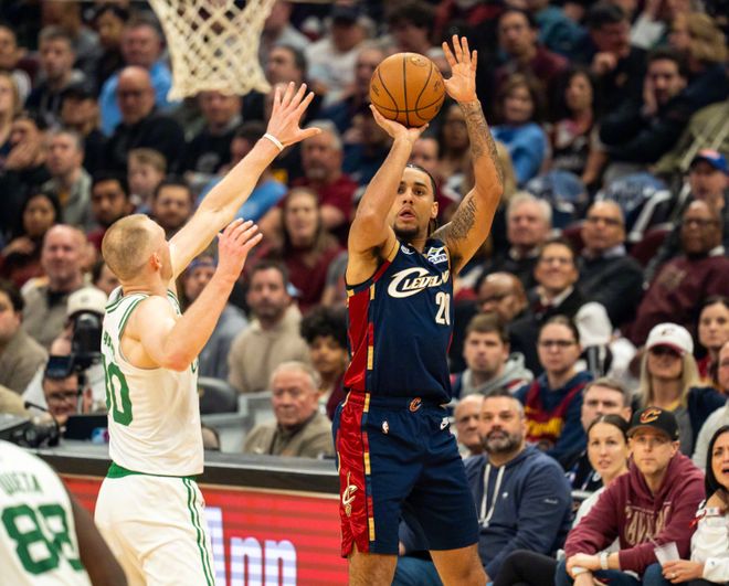 哈登独木难支骑士惨败绿军 球队内线短板暴露