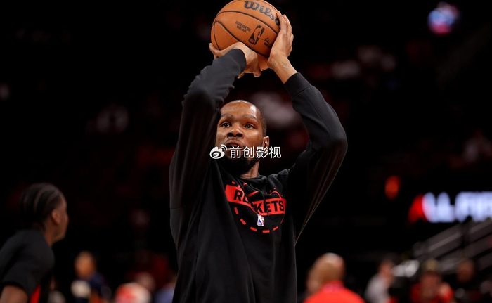 火箭险胜鹈鹕暴露战术短板 杜兰特关键时刻拯救