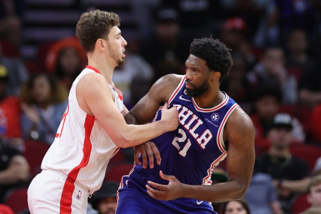 火箭迎战76人关键战 决胜排名归属